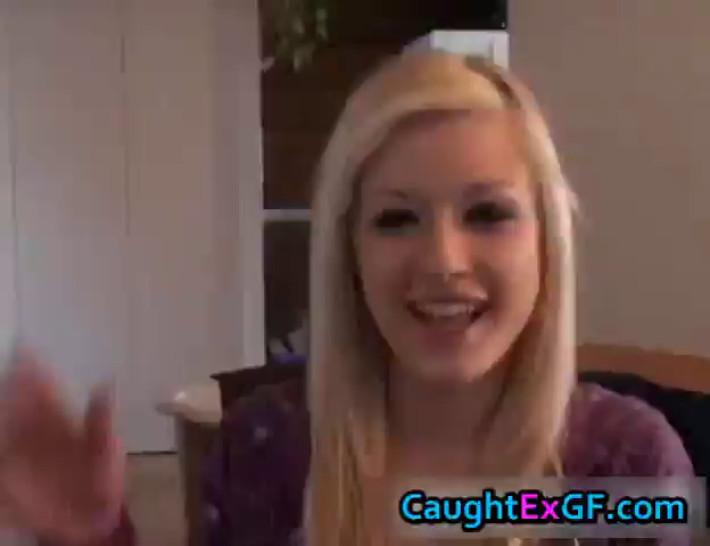 Frenchy emo babe giving a webcam show part1