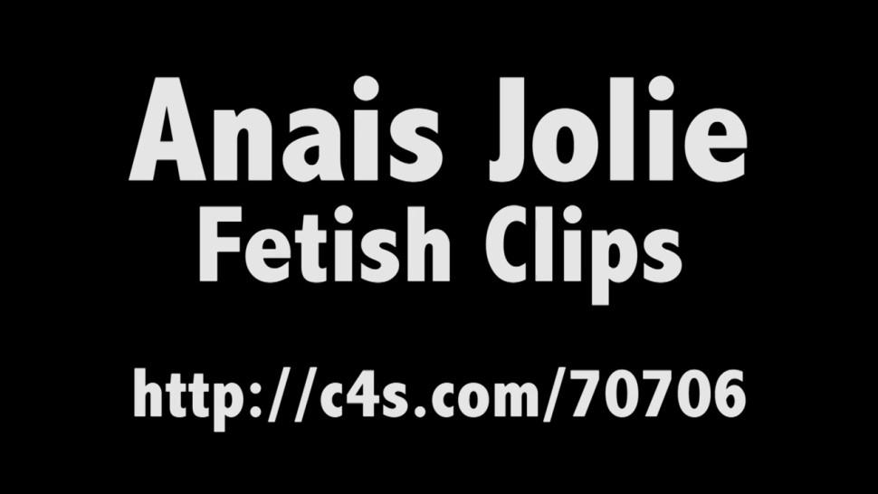 Anais Jolie - Horny Foot Worship