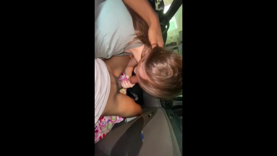 Hot Girl Give Amazing Blowjob In The Car