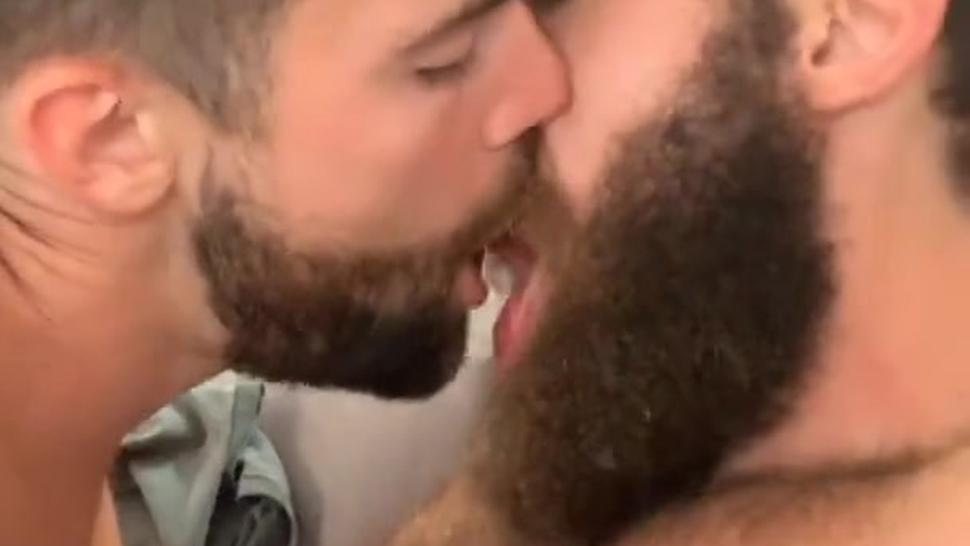 Huge Muscle Stud Sucked Dry with Sloppy Head: Griffin Barrows, Morgan Thicke