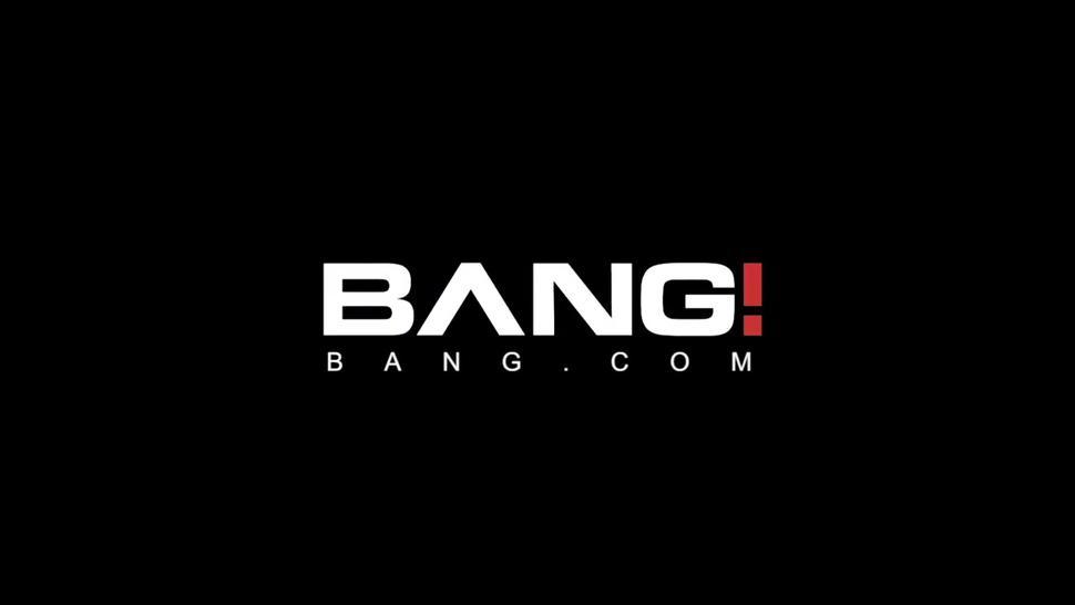 BANG.com:Young Sexy Schoolgirls Bang It Out