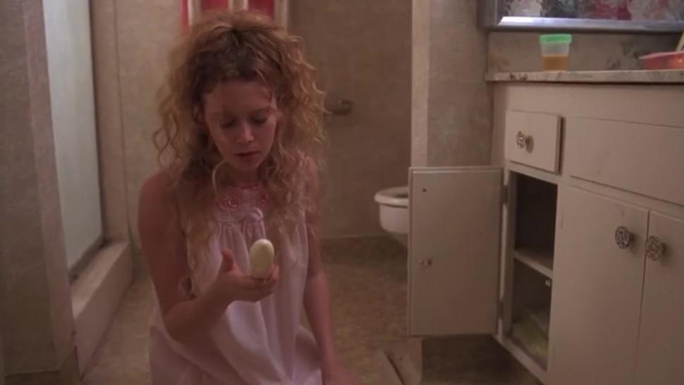 Natasha Lyonne - Masturbation Scene (Slums of Beverley Hills)