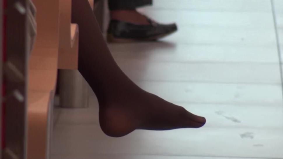 nylon feet candid