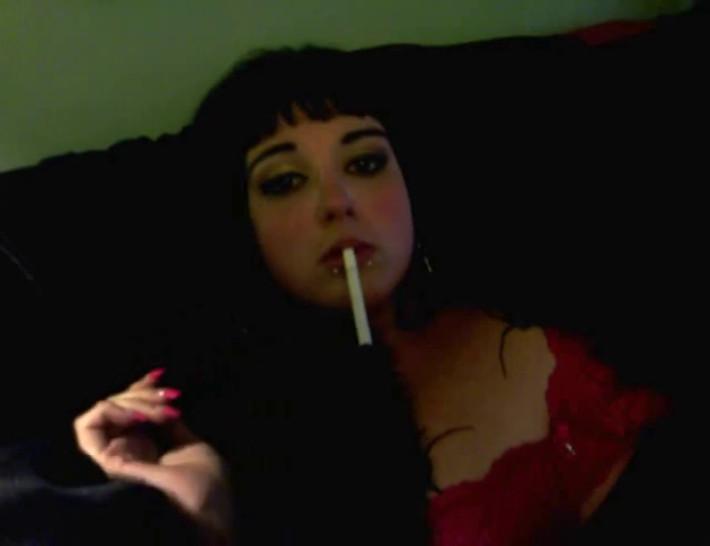 amanda more smoking - video 1