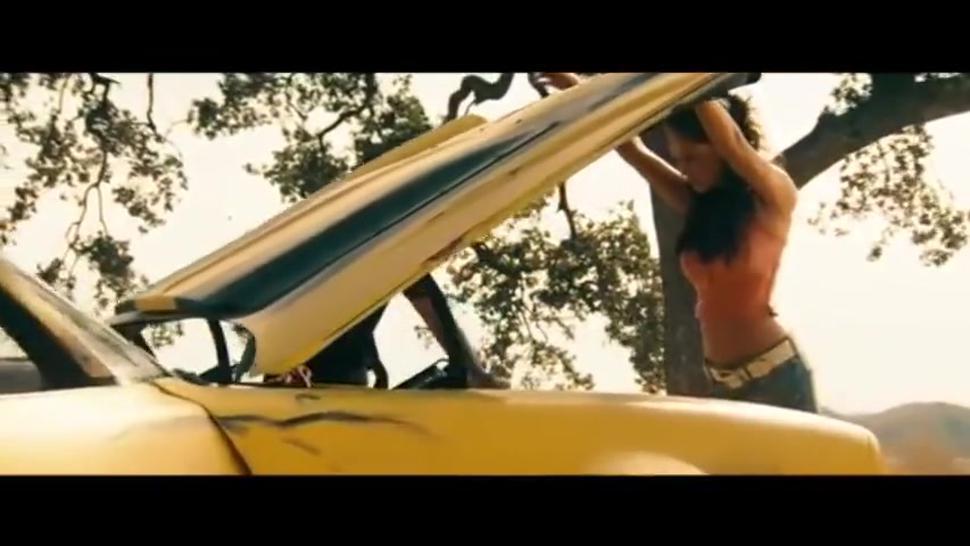 Megan Fox - Transformers Car