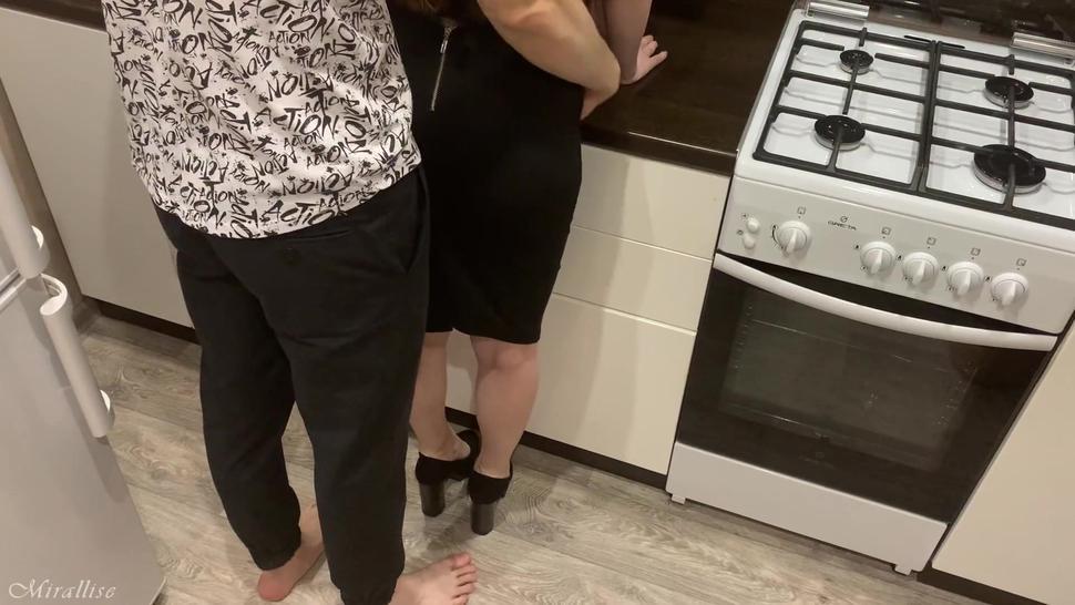 PASSIONATE SEX WITH A BEAUTY IN THE KITCHEN, SIP OF CUM !!!