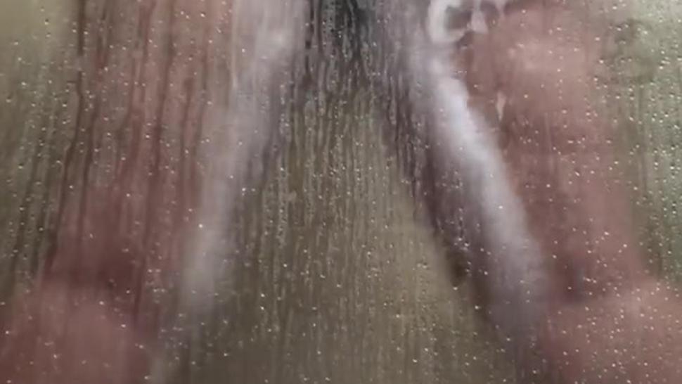 Twerking naked in shower