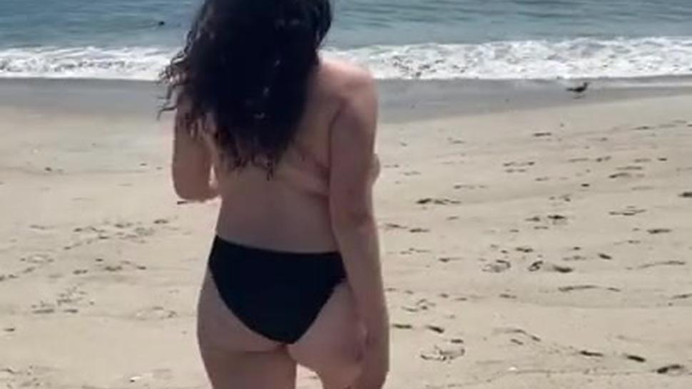 GIRL GOES NUDE ON THE BEACH!!!
