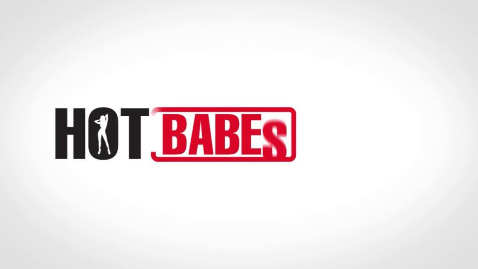 Hot Babes Plus - Big Boobs Blond Babe Victoria Kruz Rough Sex On Pool Table