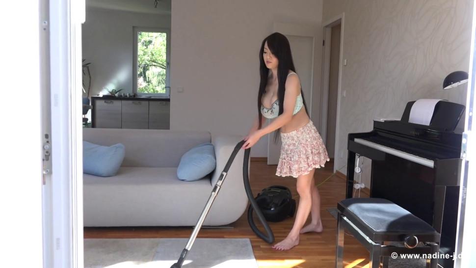 Hitomi Tanaka masturbates with her Vacuum Cleaner