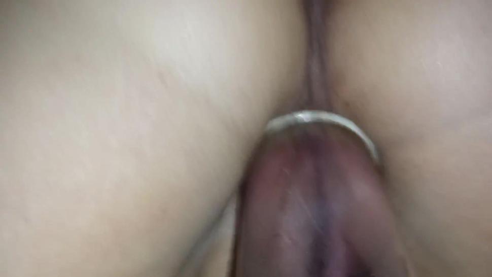 Inserting anal hook and pussy pumping sex mild then eating her cream