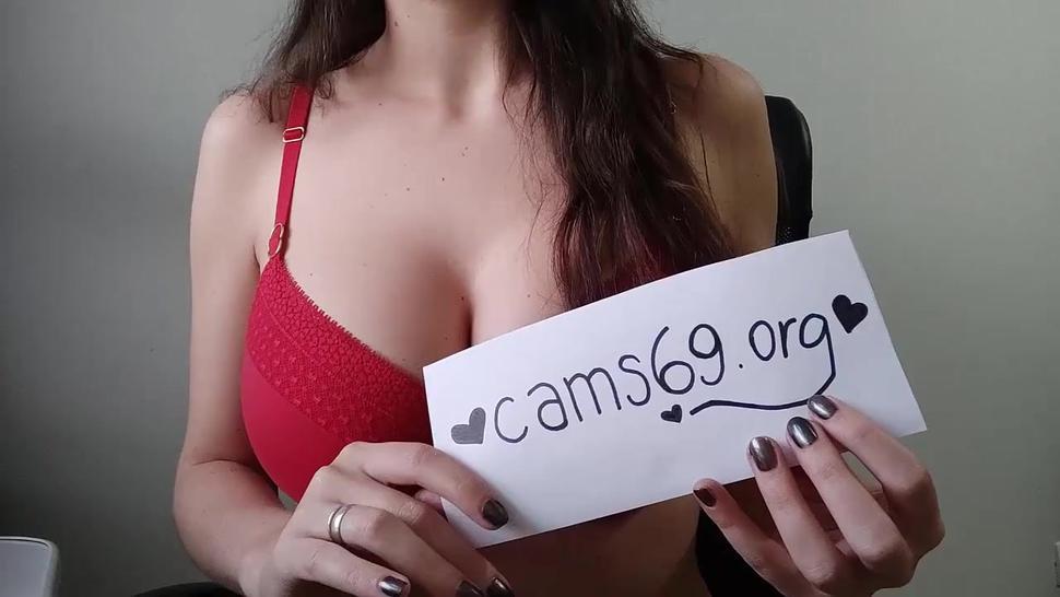 Gorgeous Girl With Amazing Big Boobs On Webcam