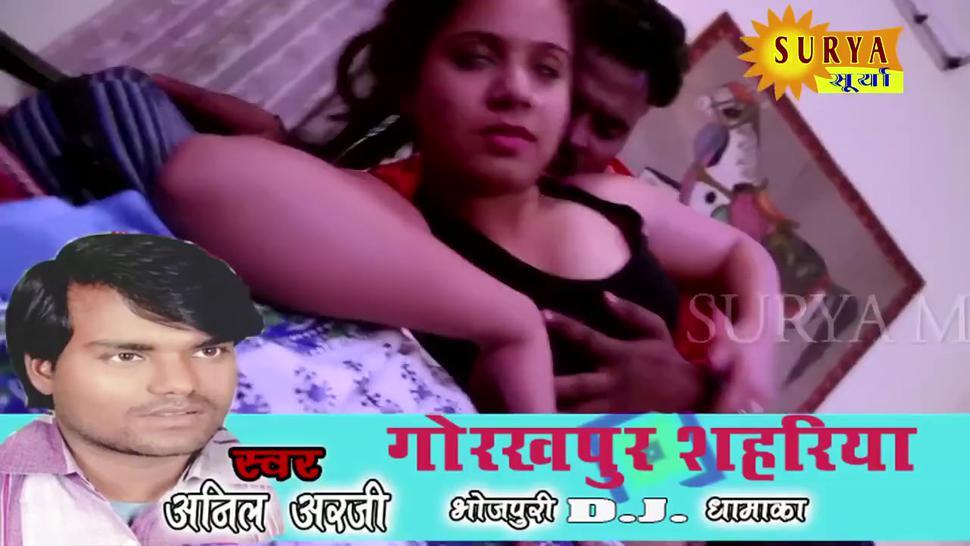 Hot bhojpuri song 143-Anshita Singh tits pressed hard, kissed & navel kiss