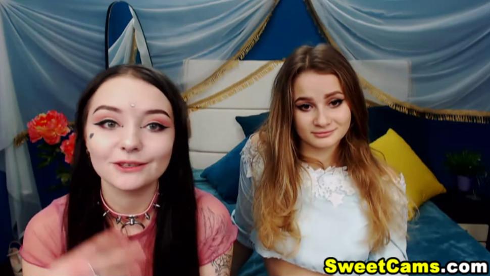 SWEETCAMS - Beautiful College Hottie Eats Each Other Pussy In 69 Position