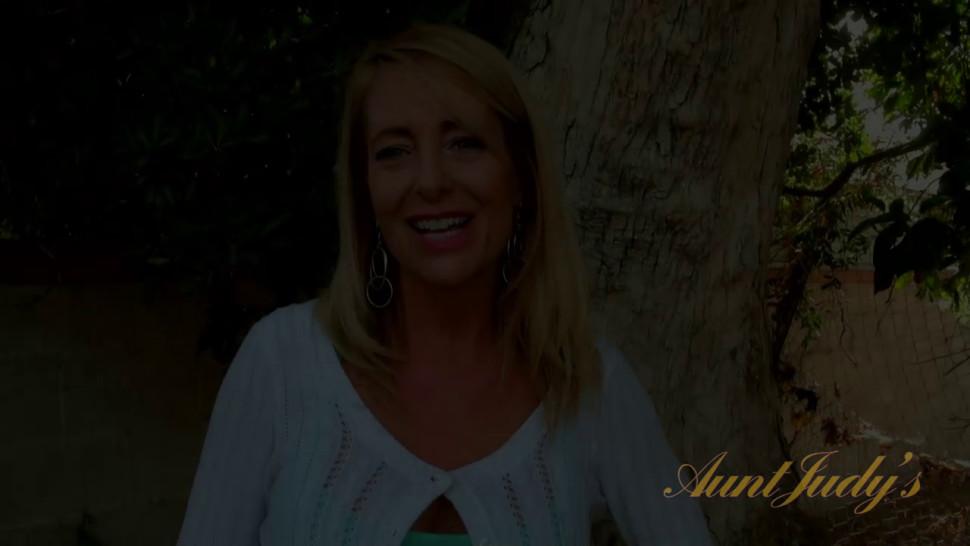 Aunt Judy's - Macy Maddison interviews with Ashley Stone for Aunt Judy's