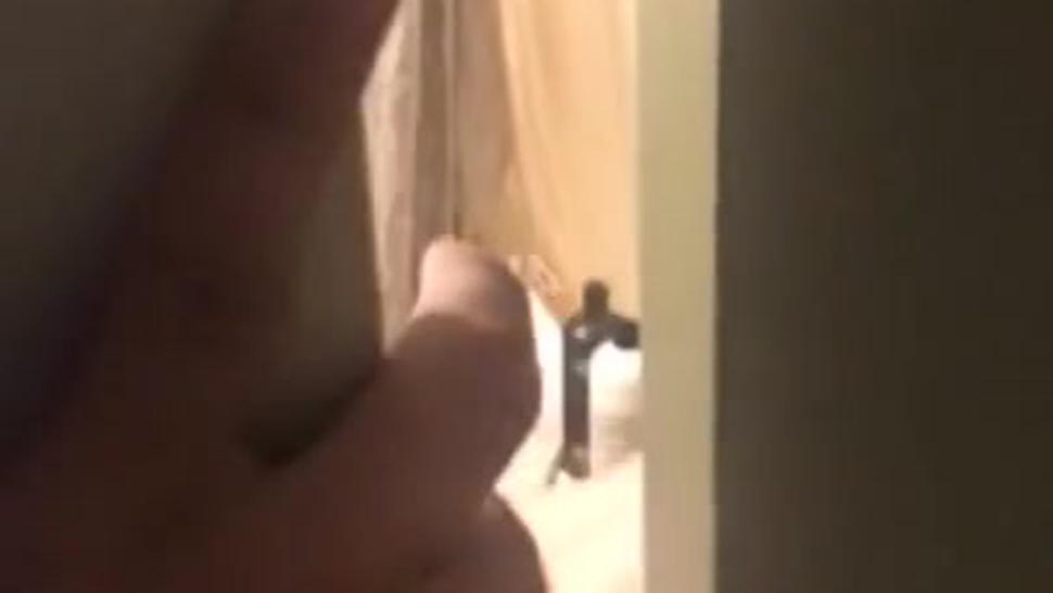 CAUGHT SLUTTY SISTER-IN-LAW TAKNG A SHOWER!!