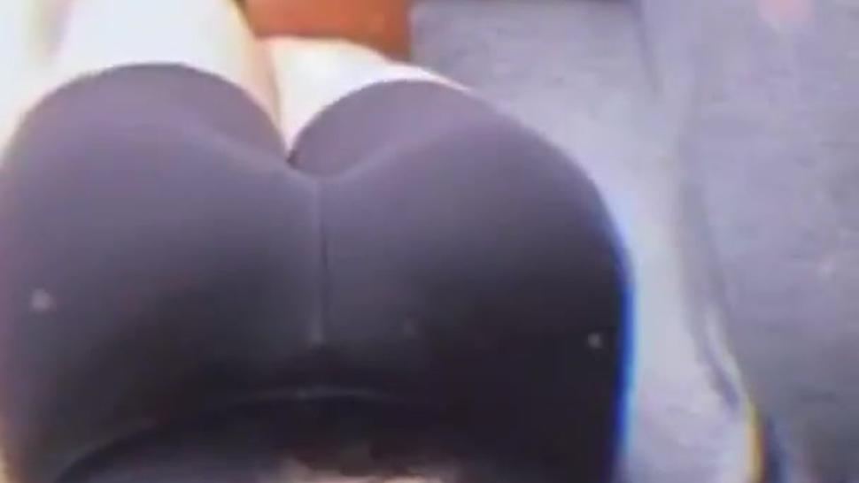 ?APG CALLME_2?ASIA GIRL YOGA PANTS GYM BIG ASS