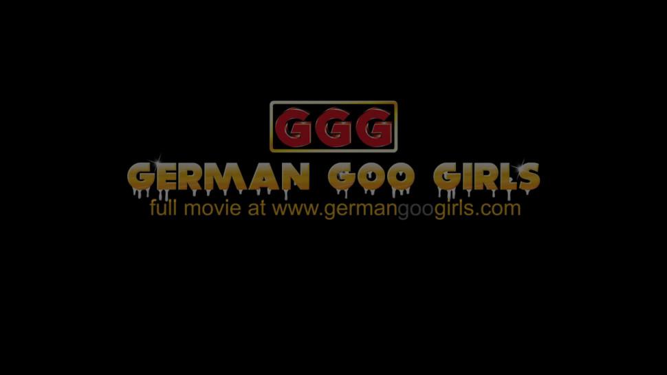 GERMANGOOGIRLS - Melanie the sexy bukkake orgy expert