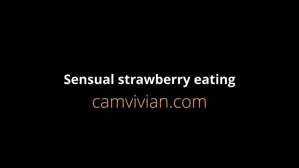 camvivian-sensual-strawberry-167-partp55.mp4Sensual strawberry eating and gentle solo pussy rubbing and teasing