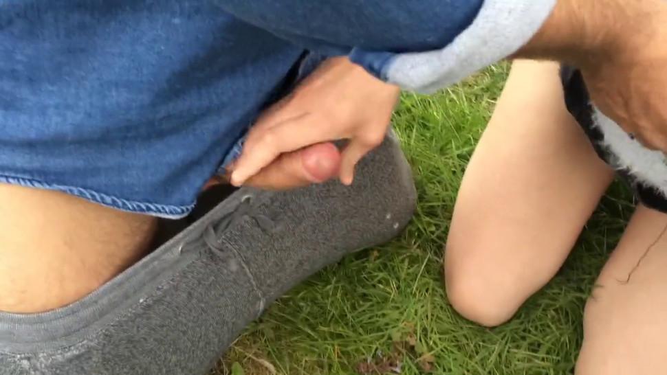 Sexy Essex Wife Jerking off a Stranger in Public Outdoor Daytime Dogging