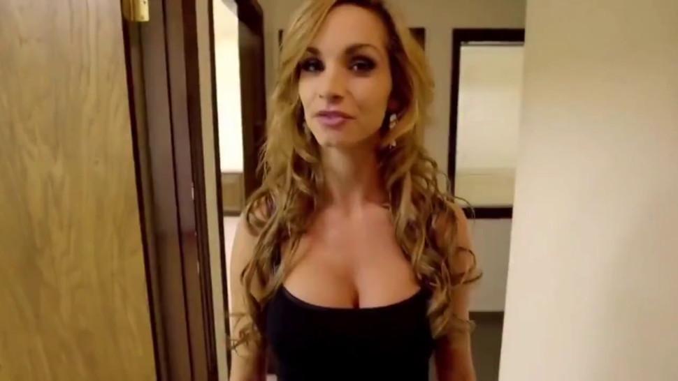 Naughty American Instagram Model With Perfect Body And Big Tits From Quicksextonight.Com Gets Nice Pounded By Her New Canadian F