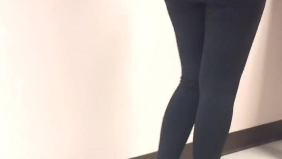 Teen ass In leggings candid voyeur