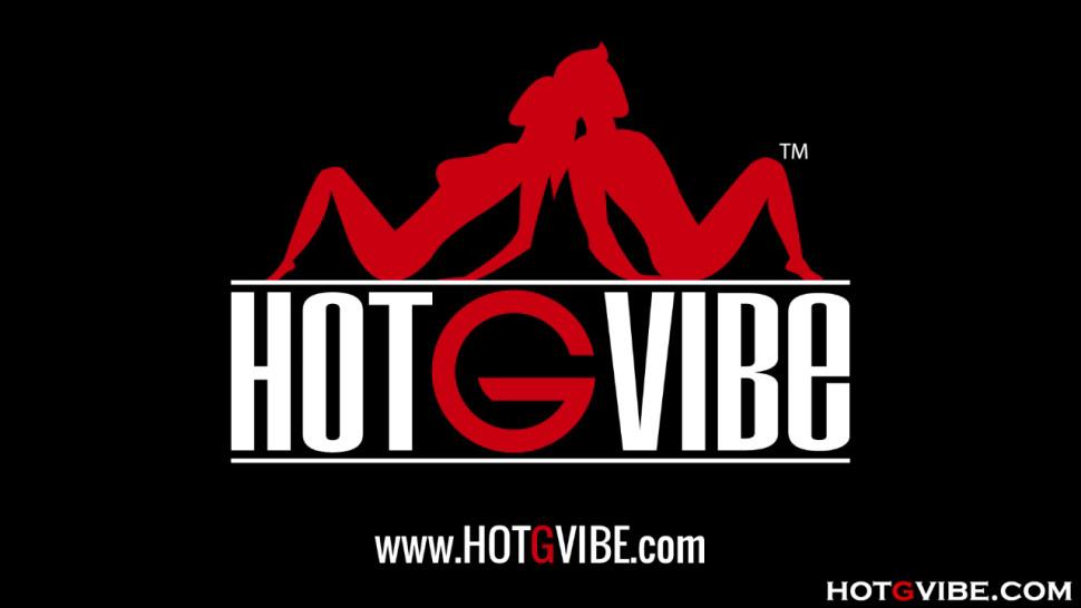 HOT G VIBE - Milf Rubs One Out