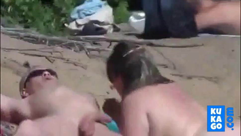 Nude Beach - Public Blowjobs
