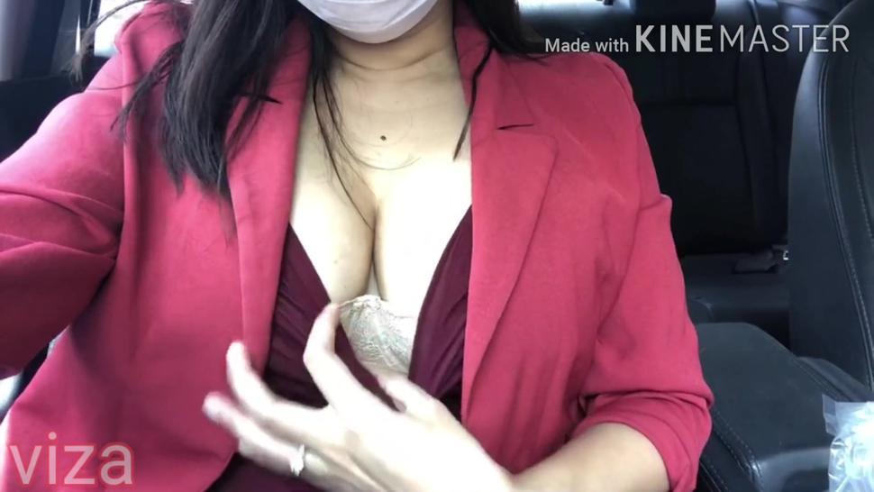 Girl big boobs show her tits on public car, caught in public ???????????????????? ???????????