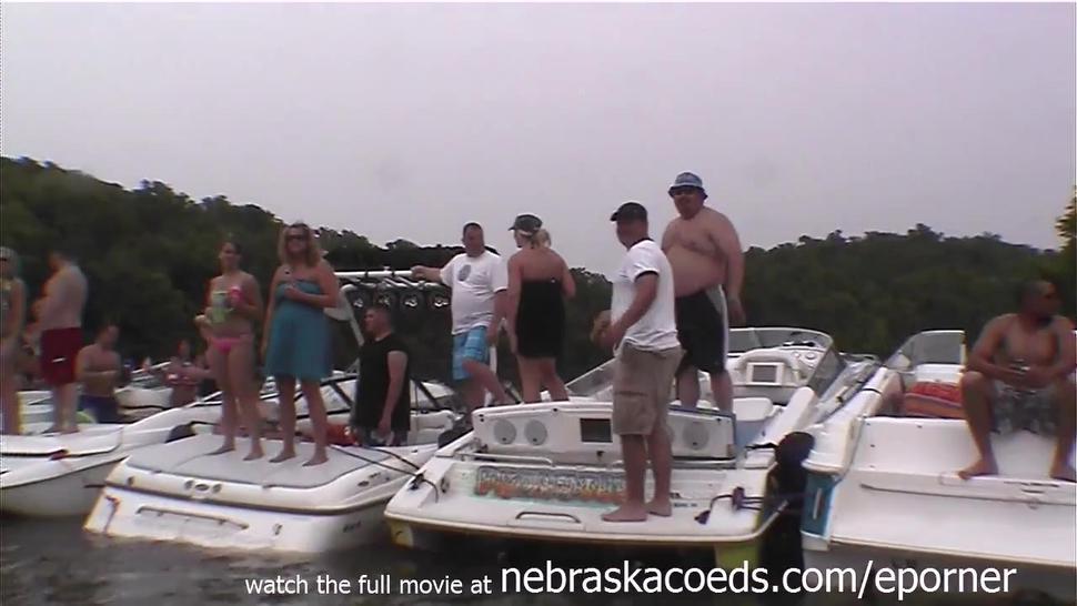 Many Random Women Flashing Their Perfect Boobs On Lake In Missouri