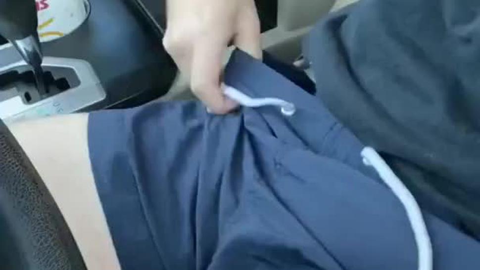 Dude Gets Handjob And Blowjob In Car