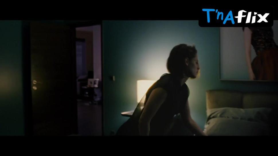 Kristen Stewart Sexy Scene  in Personal Shopper