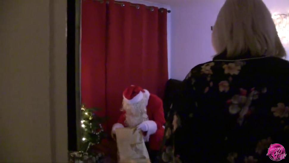 LACEYSTARR - I Saw Granny Fucking Santa!