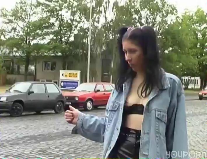 Real Street Whore Cassy fucks with a stranger without condom