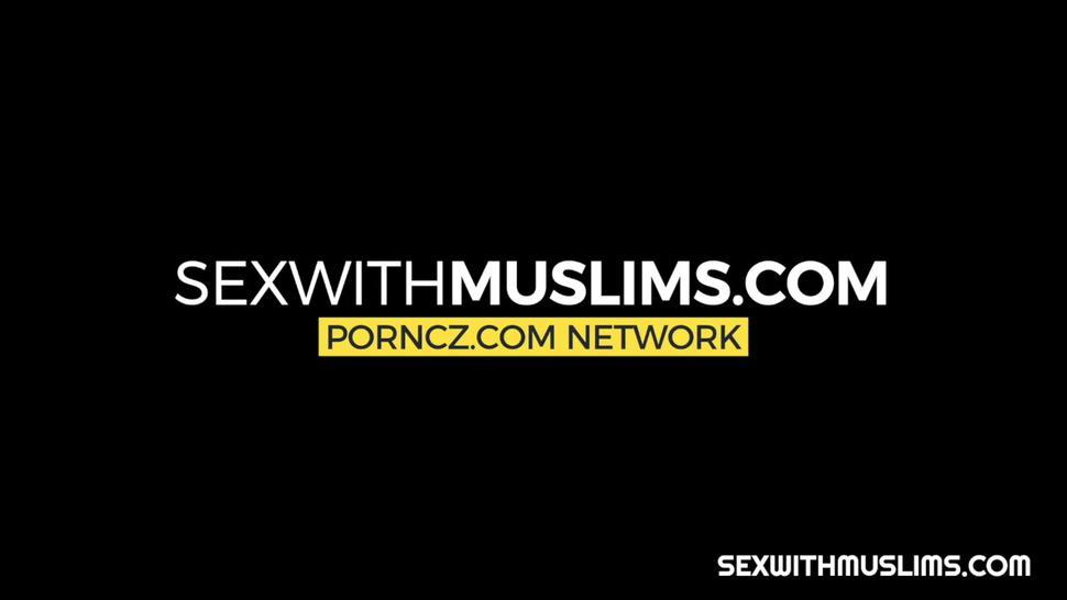 Muslim tenant gets discount in exchange for fuck