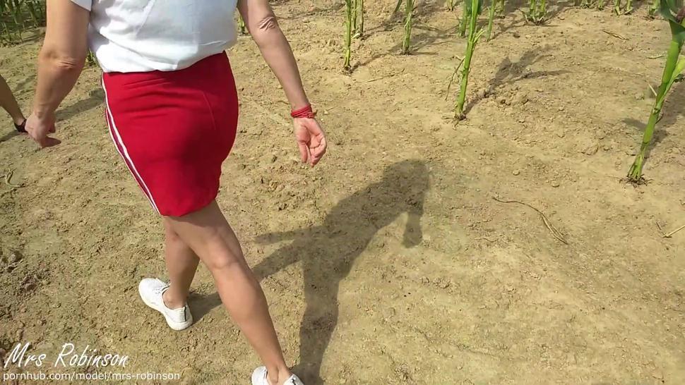 Lesbian Girls Kissing and Licking Pussy in Public Cornfield