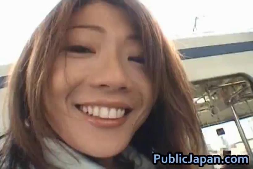 Juri Wakatsuki Lovely real asian model enjoys part1
