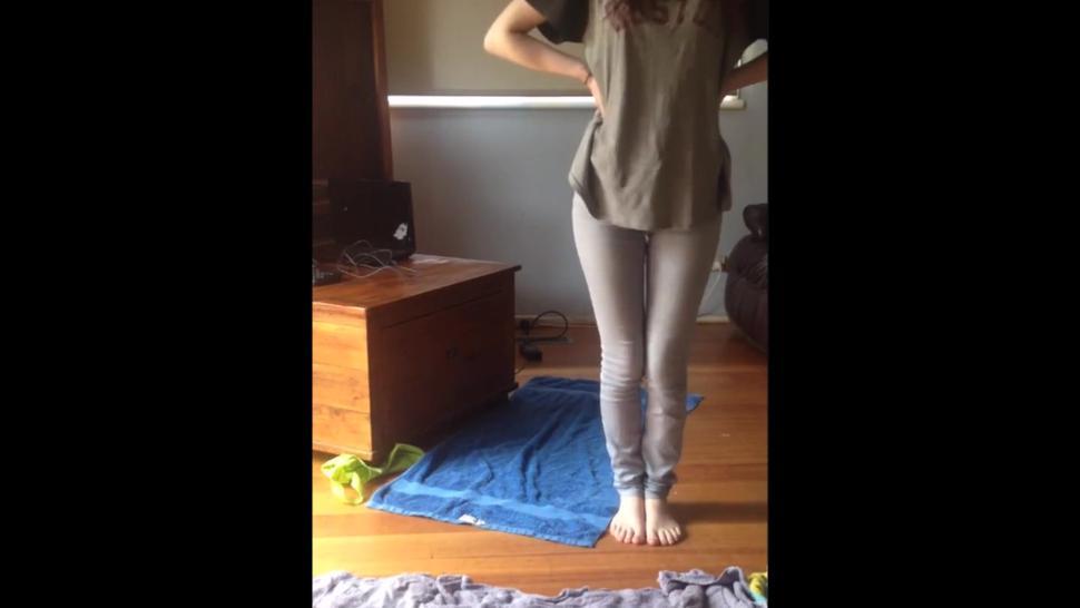 Teen redhead piss her jeans