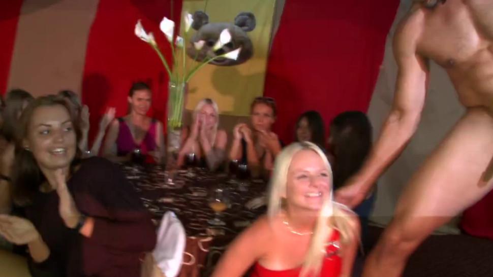 DANCING BEAR - Girlfriend sucks off stripper at dinner party