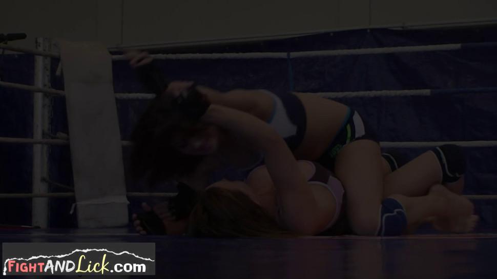 FIGHT AND LICK - Wrestling eurobabe toys and licks pussy