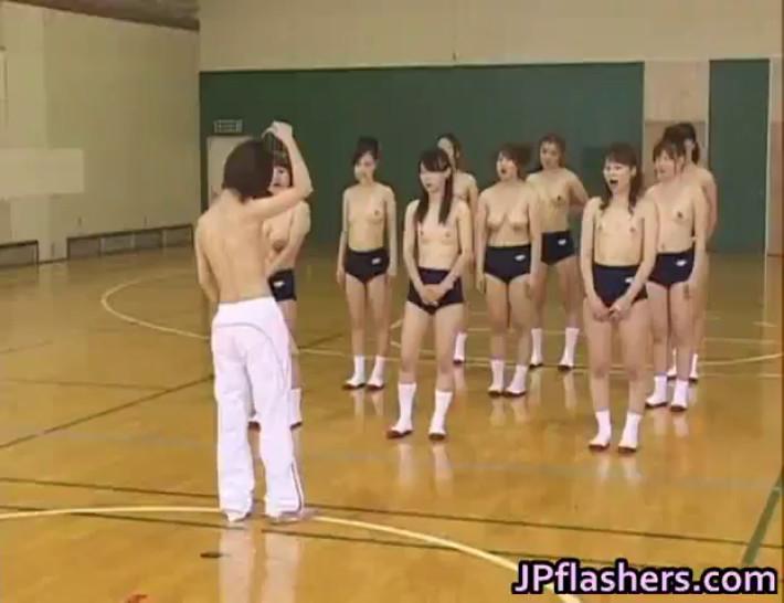 Super hot Japanese girls flashing part2 - video 1
