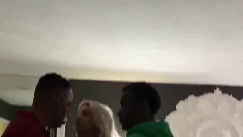 Hot MILF Gets Fucked by 2 Black Dude and Loves every Fucking Minutes