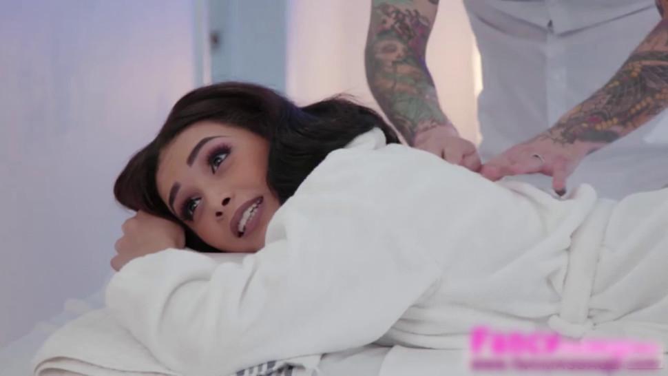 FANCY MASSAGE - Slutty Aaliyah Hadid gets a satisfactory massage and sex