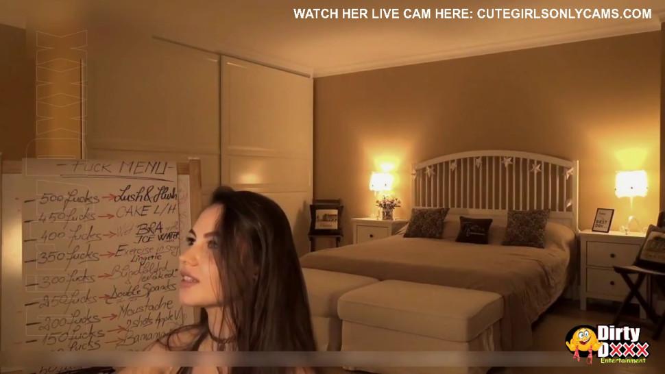 Cam Girl Hottie Sexy Webcam Dance Tease to Mia Khalifa