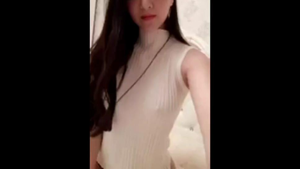 chinese hottest girl striptease