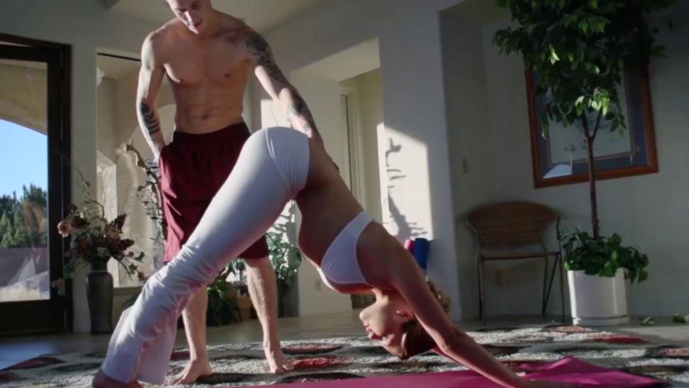 BRAZZERS - Flexible yoga beauty Mia Malkova facilized
