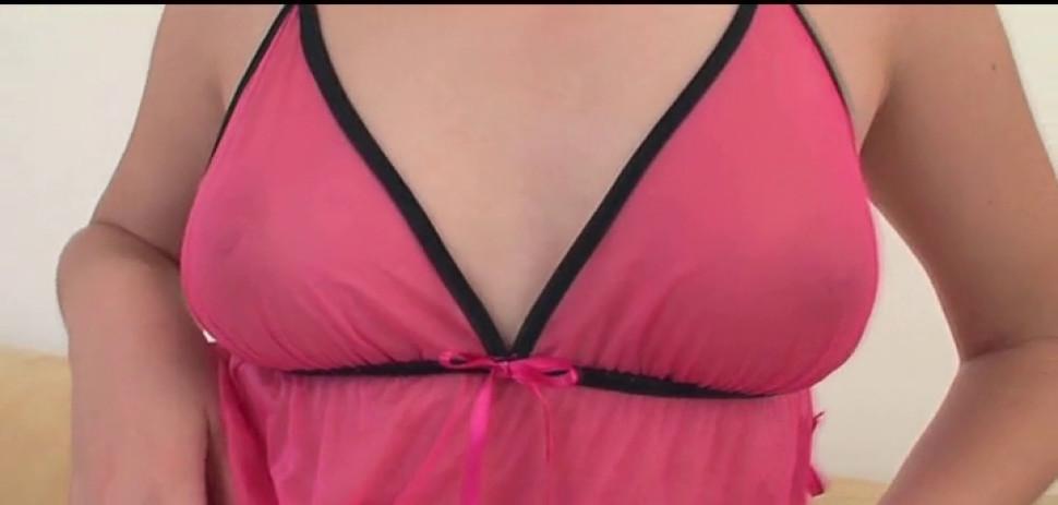 Glamour mel with firm natural tits cums from lever riding