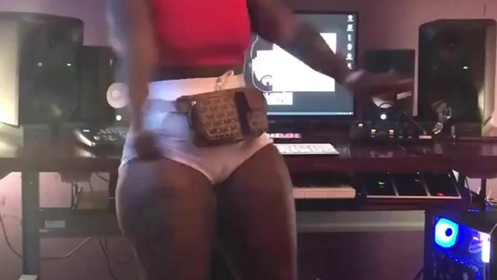 Big Ass Ebony Bitch Twerking