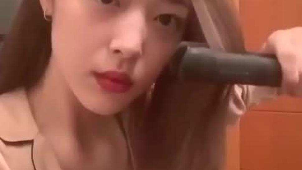 For Those Of You Who Haven't Fapped To Sulli's Nipple Yet, Then Here You Go