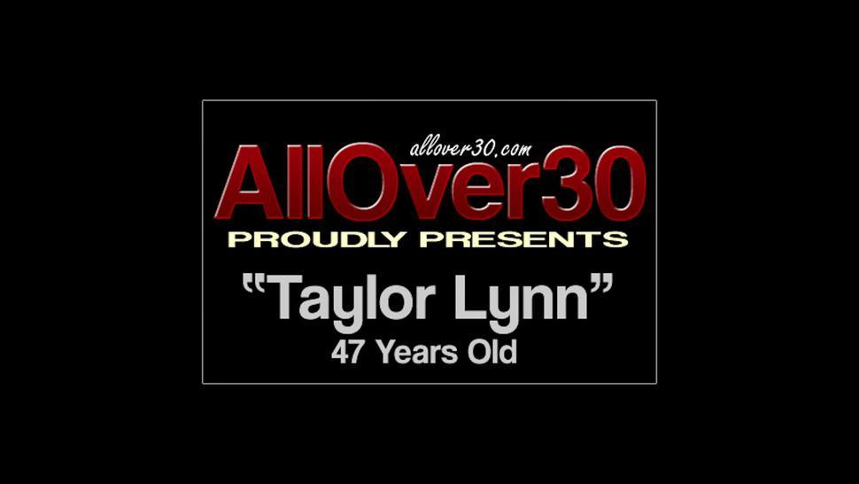 Mature Lady Needs Dose Of Love - Taylor Lynn